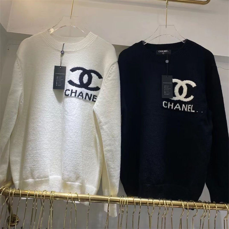 シャネル セーター ロゴ 入り プリント Chanel ニット 柔らか 丸首