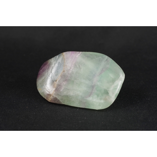 フローライト（蛍石）原石磨き136g 天然石販売 名取貴石 天然石