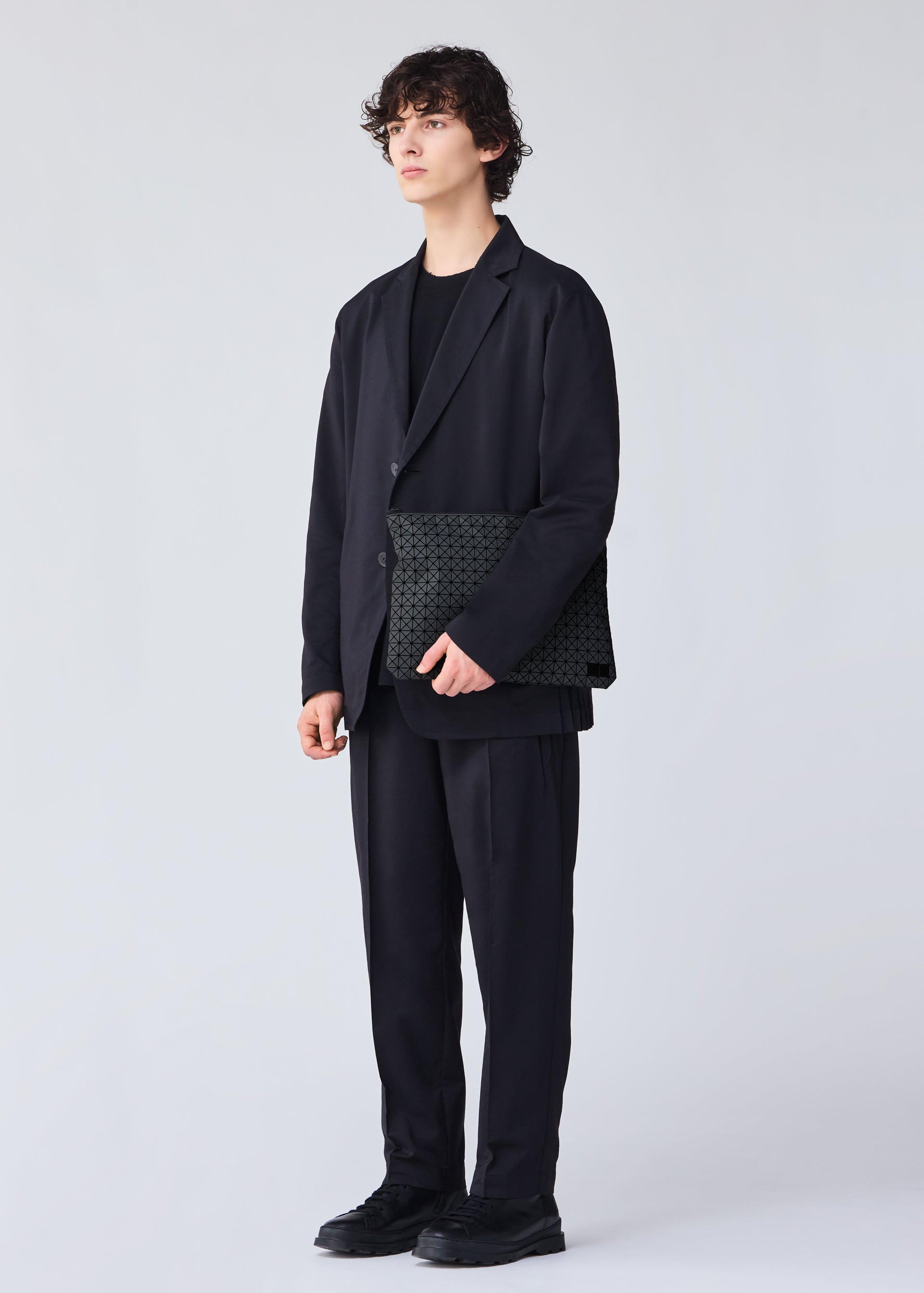 バッグ＆財布／ポーチ＆クラッチバッグ – isseymiyake.com