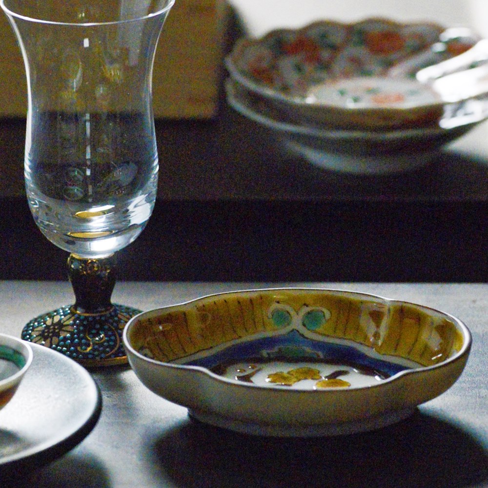 瑛生の器（九谷美陶園）｜三寸つば型皿｜作家の器と暮らす。IVORY