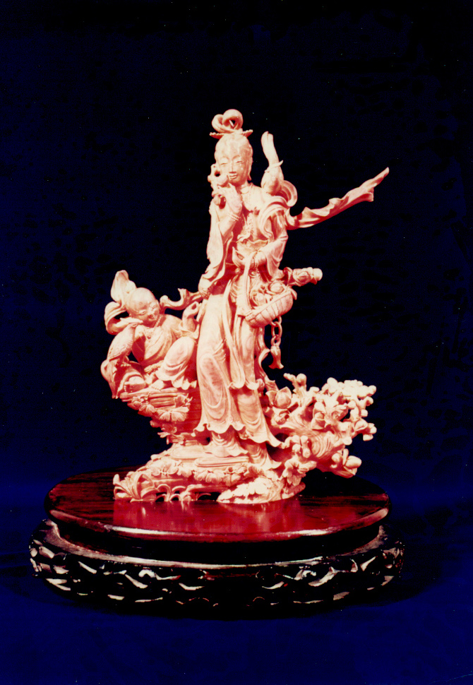 珊瑚関係：伝統彫刻：Jewel Coral：宝石珊瑚の祈り