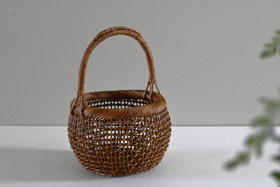 あけび こだし編 かご あけびの細目こだし編み丸かご - ウェブショップ