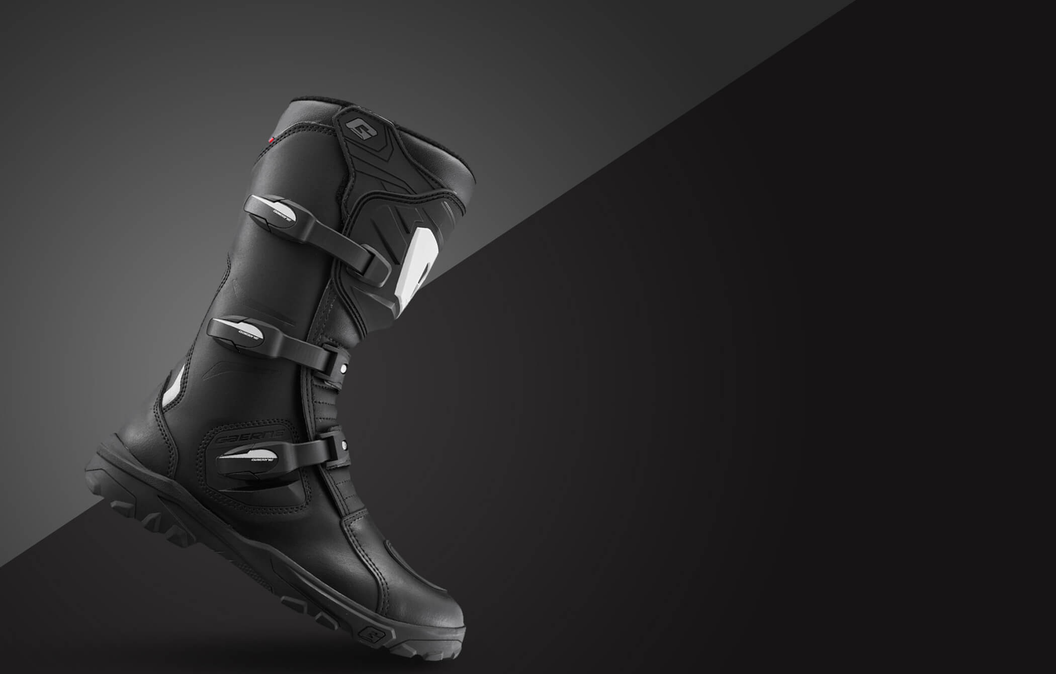 ガエルネ(GAERNE)公式サイト - イタリアの高品質と職人技が光るバイク