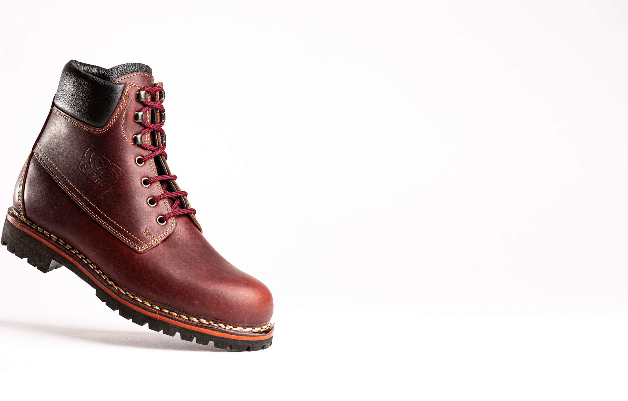 ガエルネ(GAERNE)公式サイト - イタリアの高品質と職人技が光るバイク