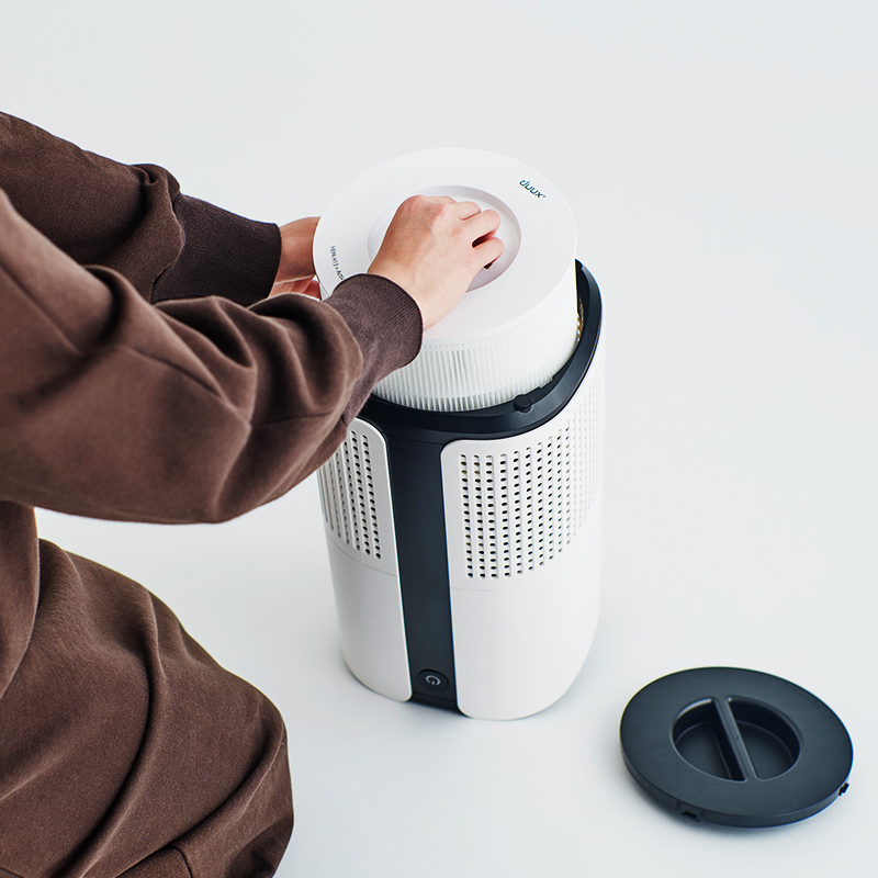 コンパクトサイズで最大18畳のお部屋に対応できるパワフルな空気清浄機