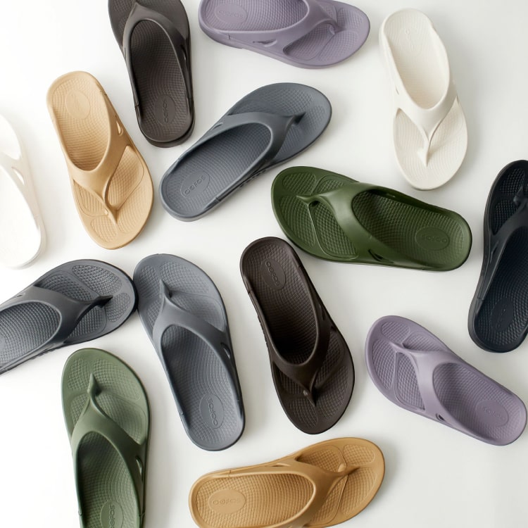 OOFOS(ウーフォス) リカバリーサンダルの魅力｜JEANS FACTORY