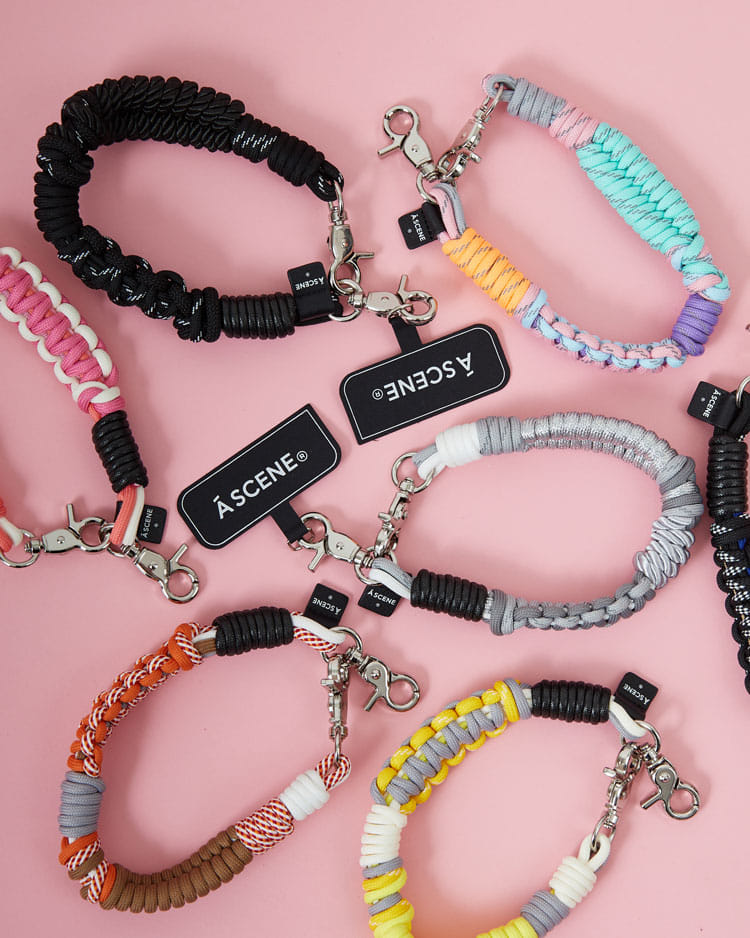 人気のスマホショルダーA SCENE(エーシーン)の魅力 コーデにも馴染む