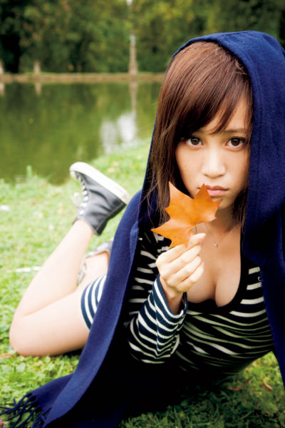 AKB48の前田敦子の写真集「不…：AKB48～激動の2012年