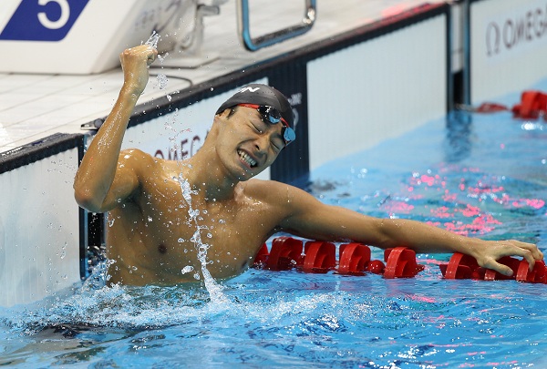 ロンドン五輪競泳男子100メートル背泳ぎ決勝で3…：競泳・入江陵介