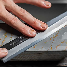 天然砥石】本刃付け （片刃） | 包丁通販なら明治33年創業の大阪 堺の