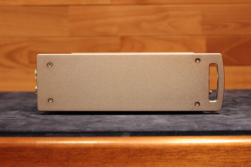 中古品】TEACのプリメインアンプ、AX-501のご案内です。