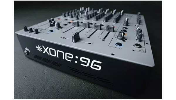 ALLEN&HEATHのDJミキサー、XONE:96のご紹介です。