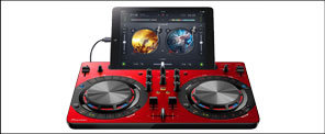 Pioneer DJのPCDJコントローラーDDJ-WEGO3-Rの紹介ページです。