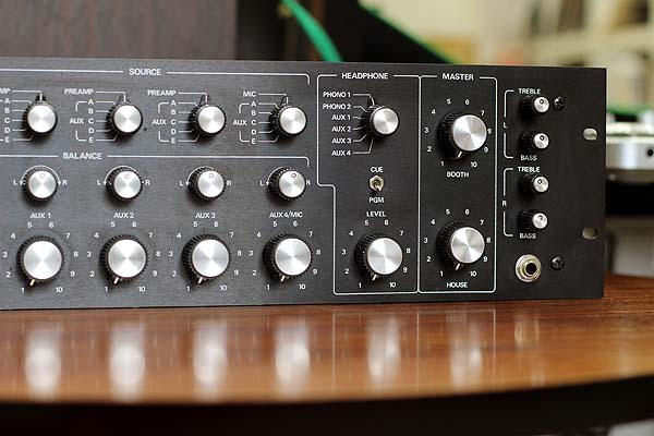 UREI1620の中古品が入荷しました。メンテナンス済みの完全動作品です。