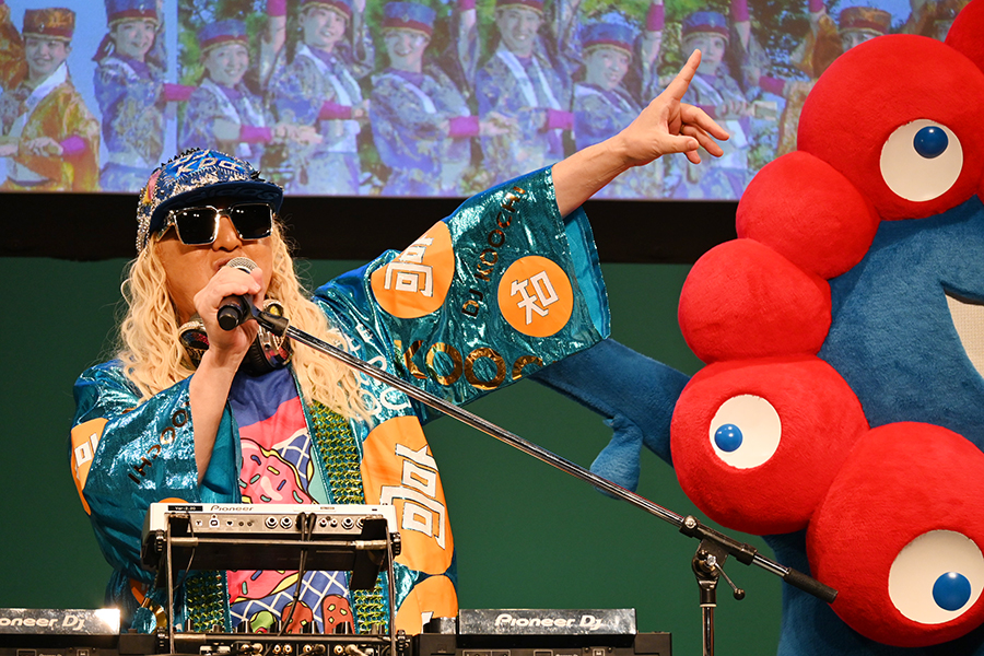 DJ KOO、大阪に降臨「たたきDO DANCE！」全力パフォ