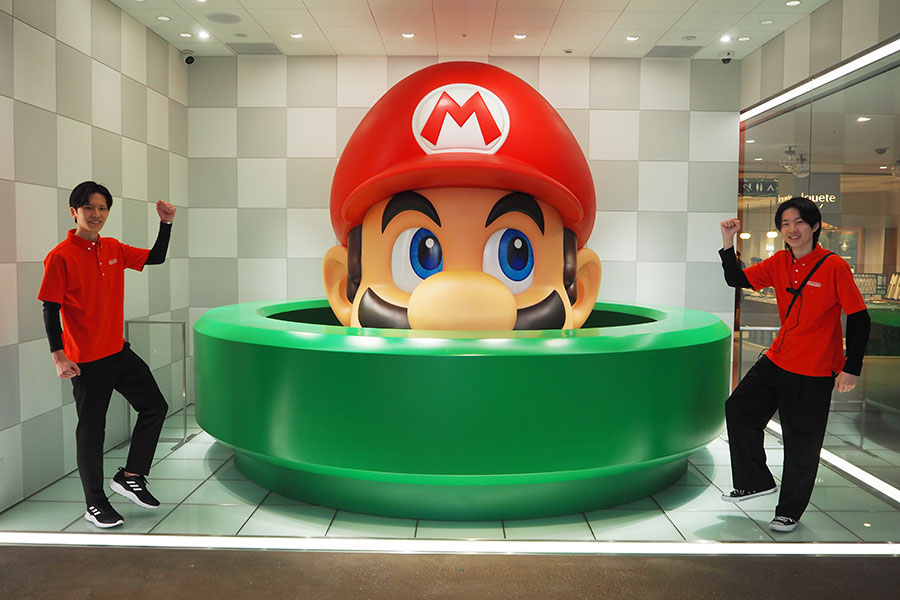巨大マリオに通行人も驚き、京都高島屋に「任天堂」の直営店 | Lmaga.jp