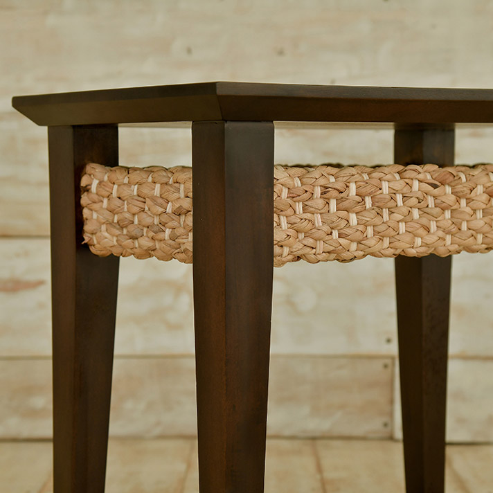 ソファサイドやリビングにも最適。万能ヒヤシンスサイドテーブル