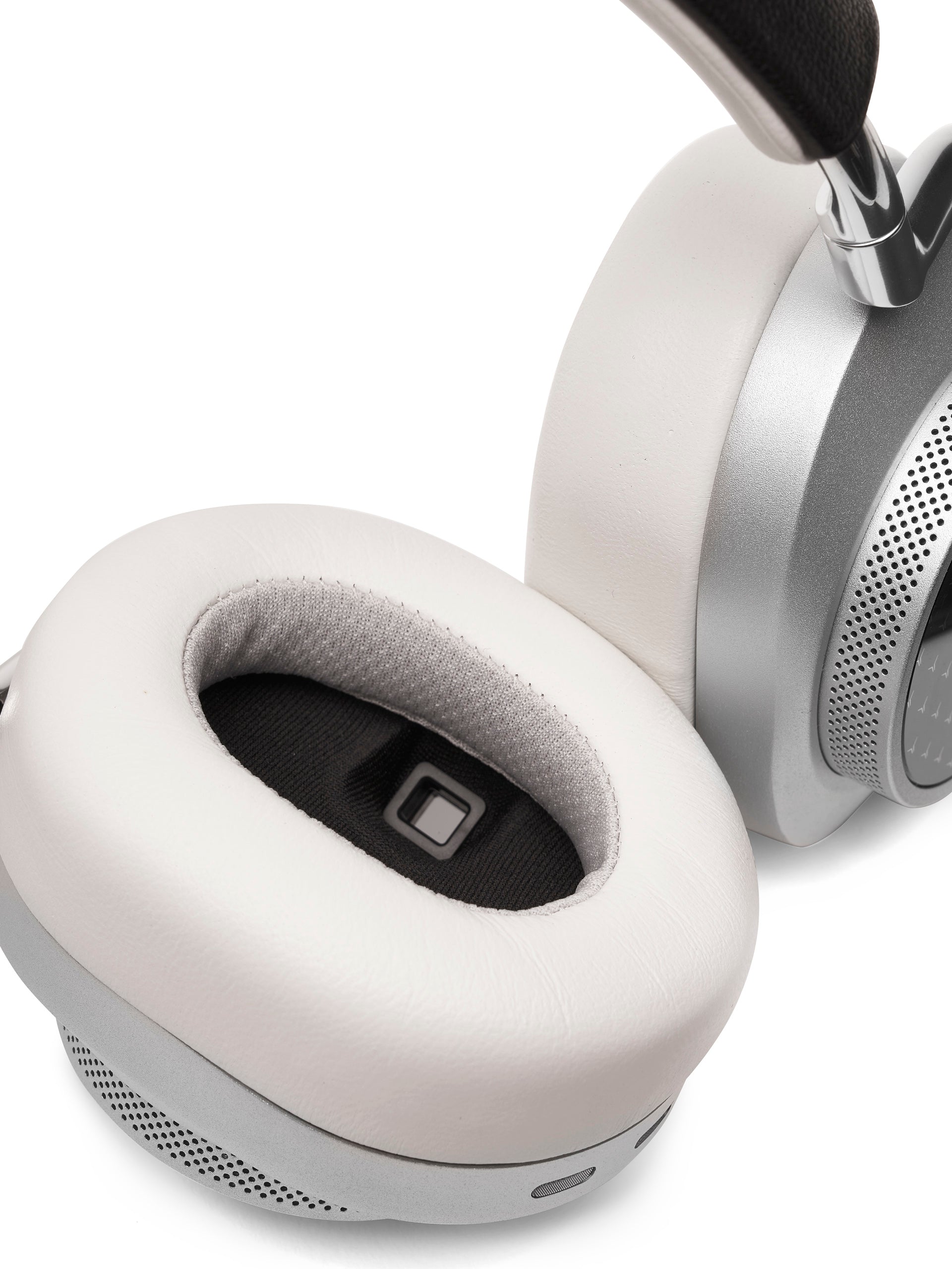 Wireless Mw75 Headphones By Master & Dynamic | Lamborghini Store