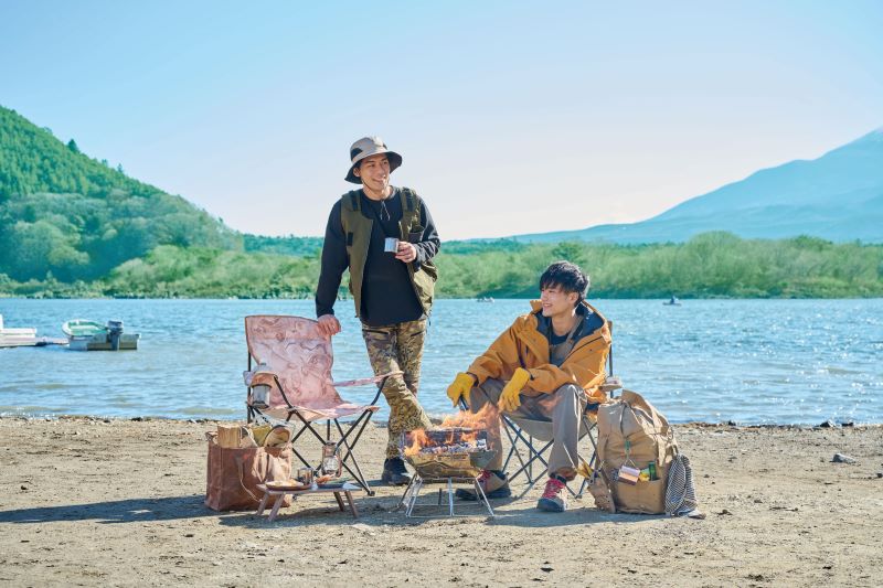 ワークマンのキャンプ向け“防融&防水対策”ウェア！おしゃれなデザイン