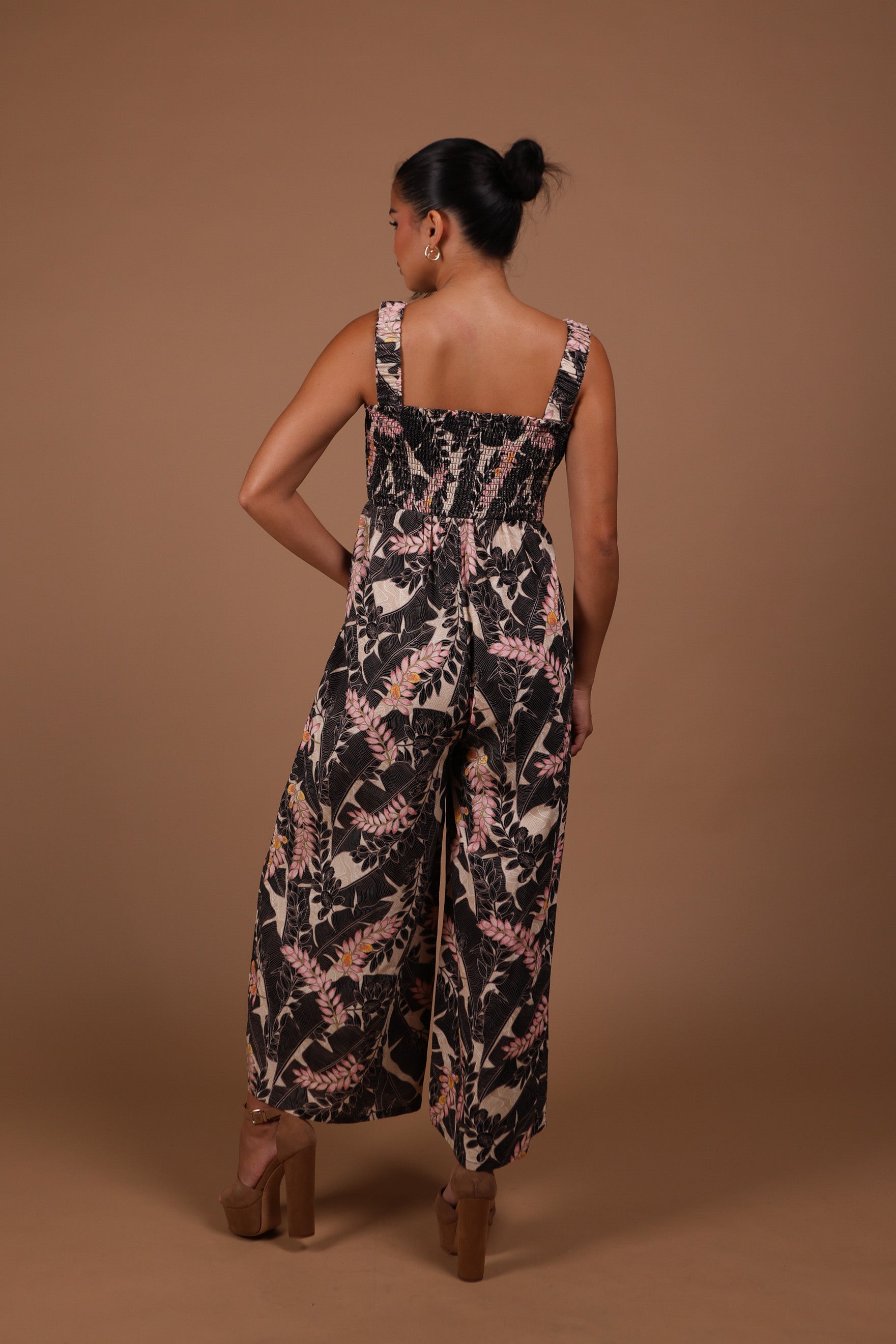 Kahula Jumper | Shell Banana Light Apricot – LexBreezy Hawaii