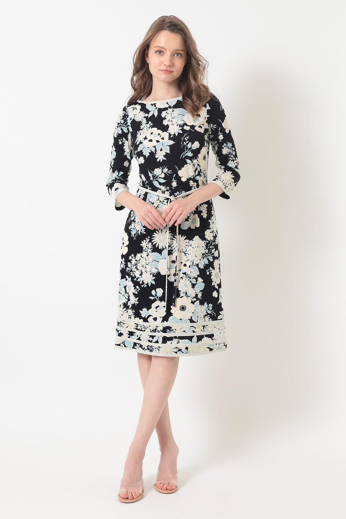 ワンピース F52G303401｜レオナール 公式オンラインショップ