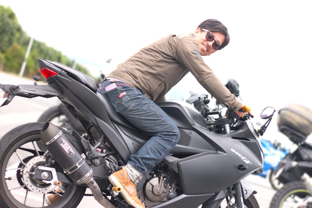 ヨシムラマフラーがお気に入り！ ジクサーSF250【みんなのバイク