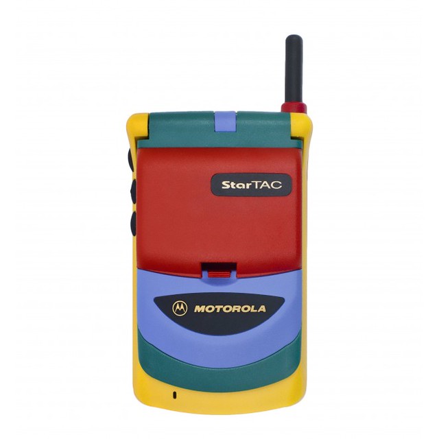 StarTAC foi febre nos anos 1990 pelo seu design inovador
