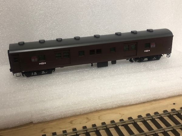 F&T 製品 1/87客車(オハ61 オハフ61 ドアを選べます。） オハ61 ぶどう