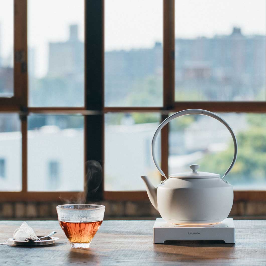 BALMUDA Moon Kettle ホワイト(ホワイト)：ホーム