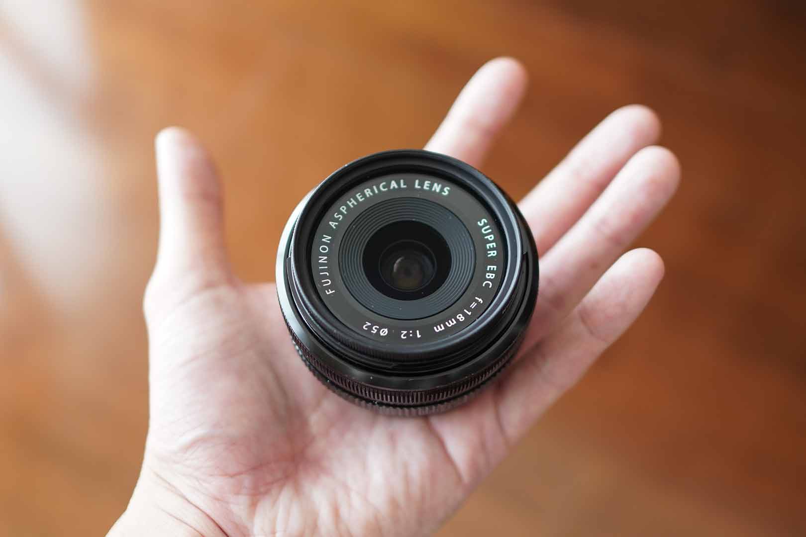 超軽量な“準パンケーキレンズ”「XF18mmF2 R」をレンタルして使ってみた