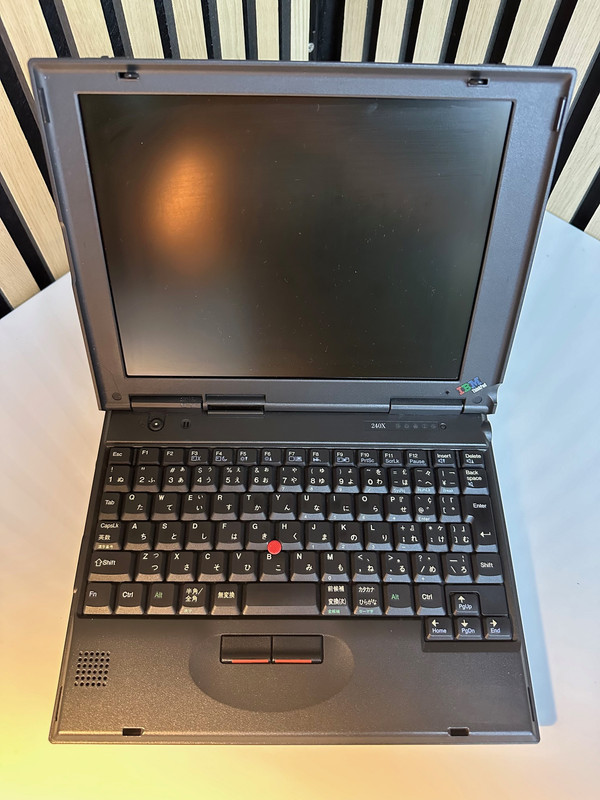 IBM ThinkPad 240 Series - MacDat
