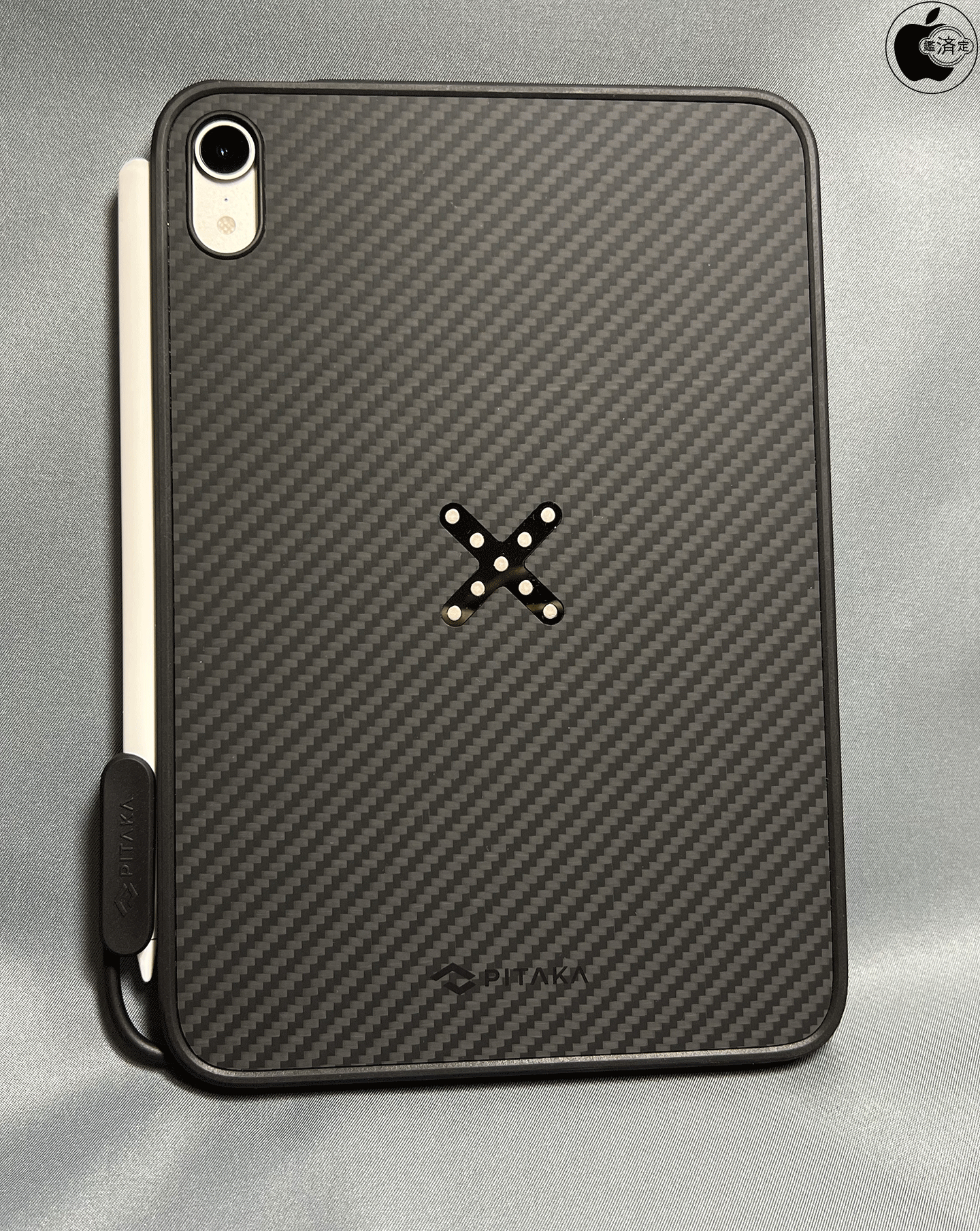 PITAKAのiPad mini (6th Generation)用マグネット充電対応耐衝撃ケース