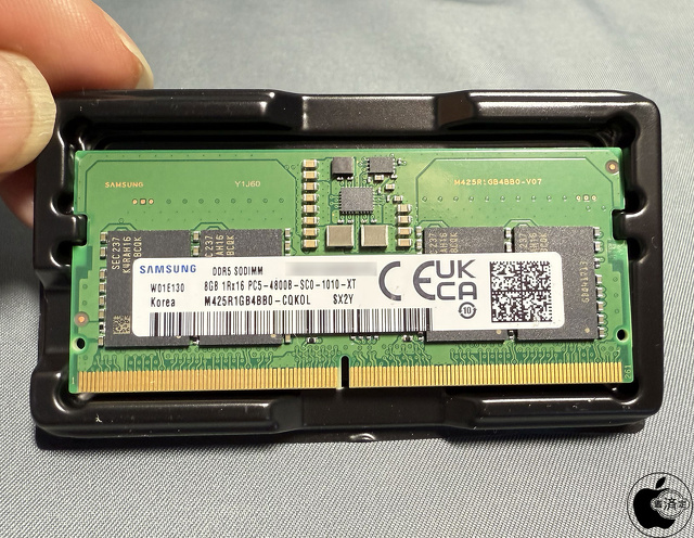 UGREENのNAS「UGREEN NASync DXP6800 Pro」をメモリとM.2 SSD増設で