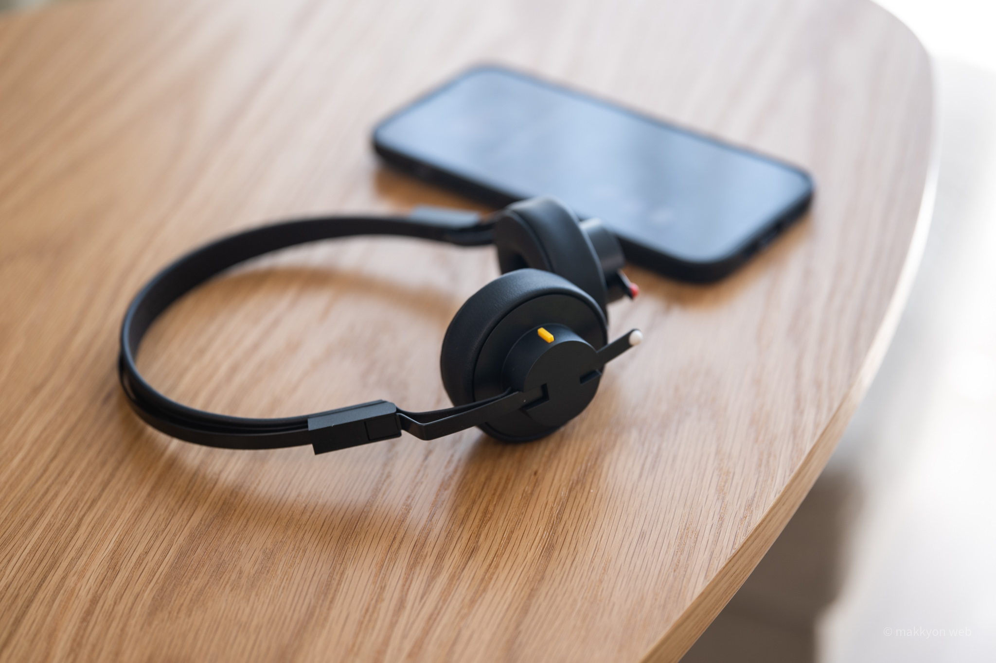 超軽量90g未満！iPhoneと一緒に持ち歩きたいコンパクトなヘッドホン