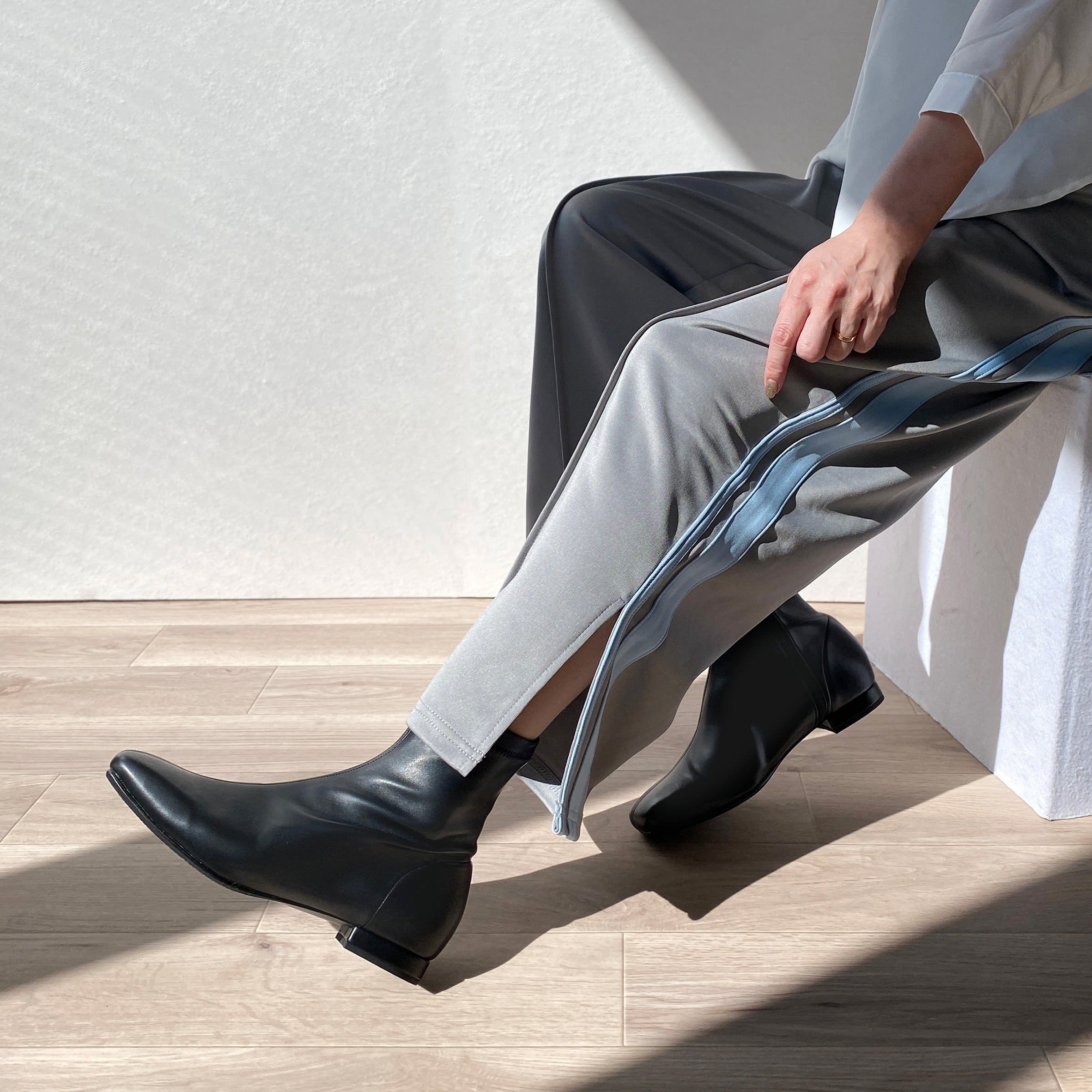 60%OFF：スクエアトゥ ストレッチフラットブーツ（3376）ブラック