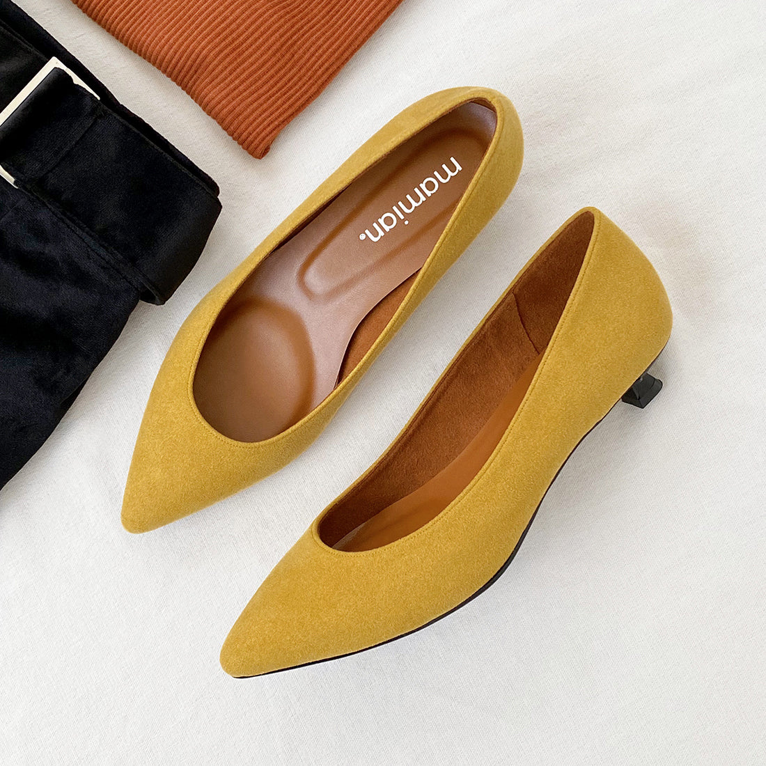 50%OFF：ローヒール ポインテッドトゥ パンプス（m30001）イエローS