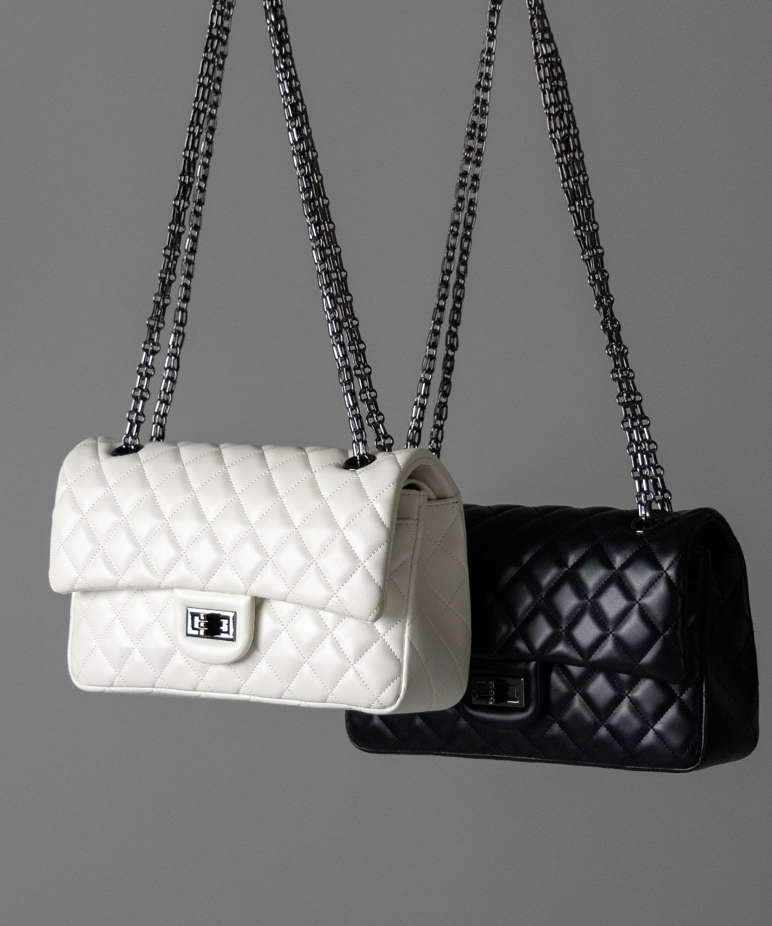 キルティングチェーンスクエアショルダーバッグ ／ quilting chain