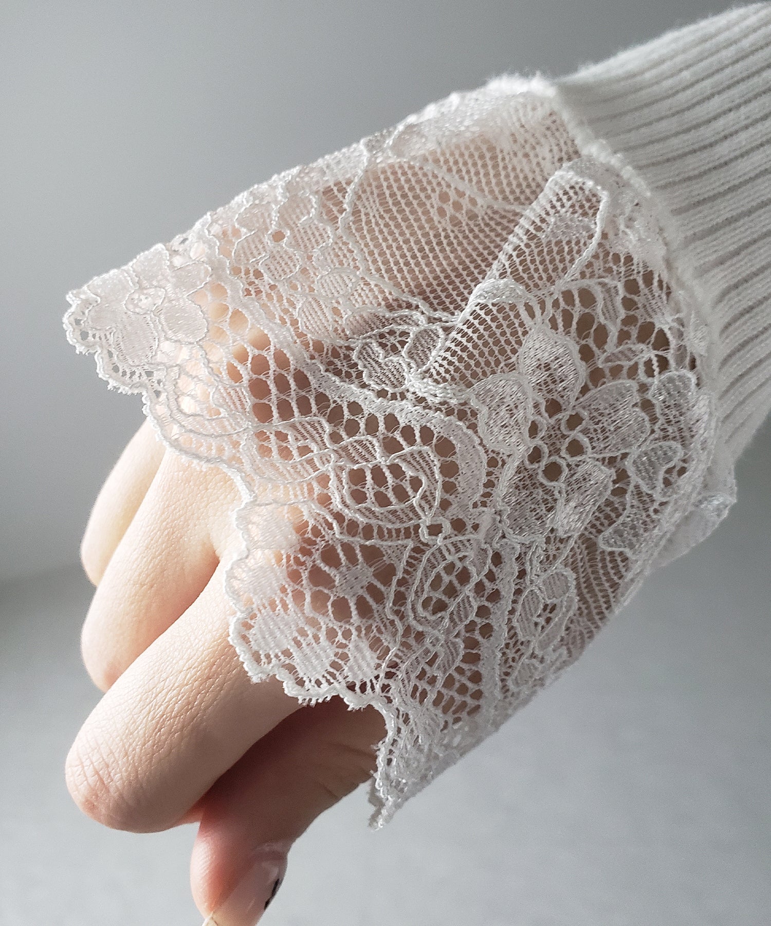 フロントリボンレース切替リブニットトップス ／ front ribbon lace