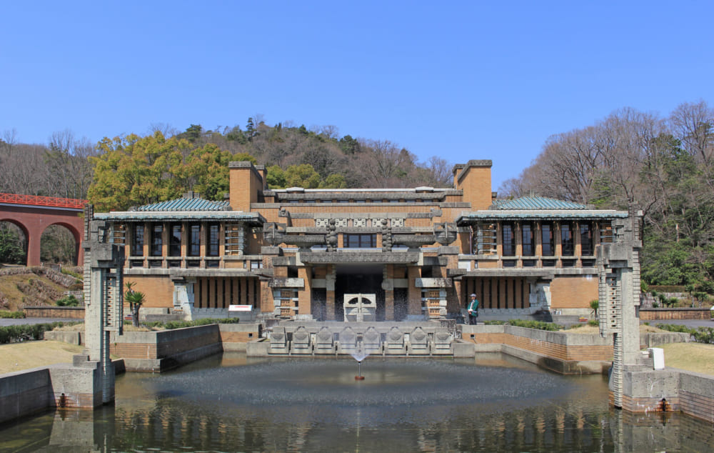 帝国ホテル・ライト館」を設計した、近代建築の三大巨匠 フランク