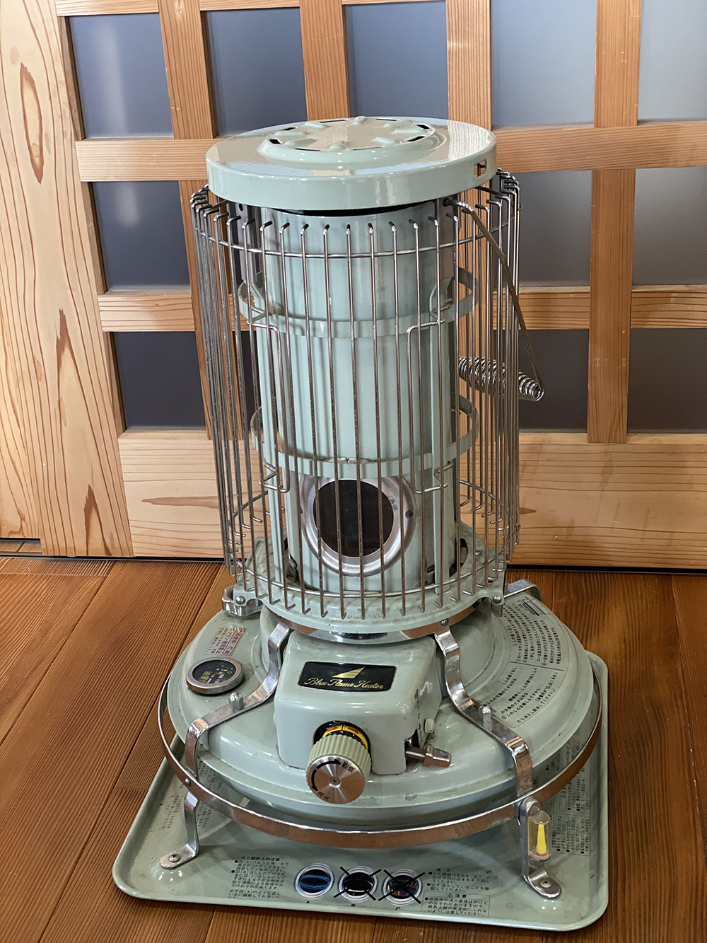 アラジンストーブ メンテナンス済、取説付きです。 アラジンストーブ