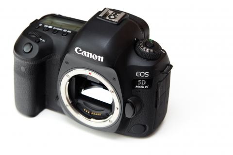 おすすめのメモリーカード： キヤノン EOS 5D Mark IV [SDHC/SDXC