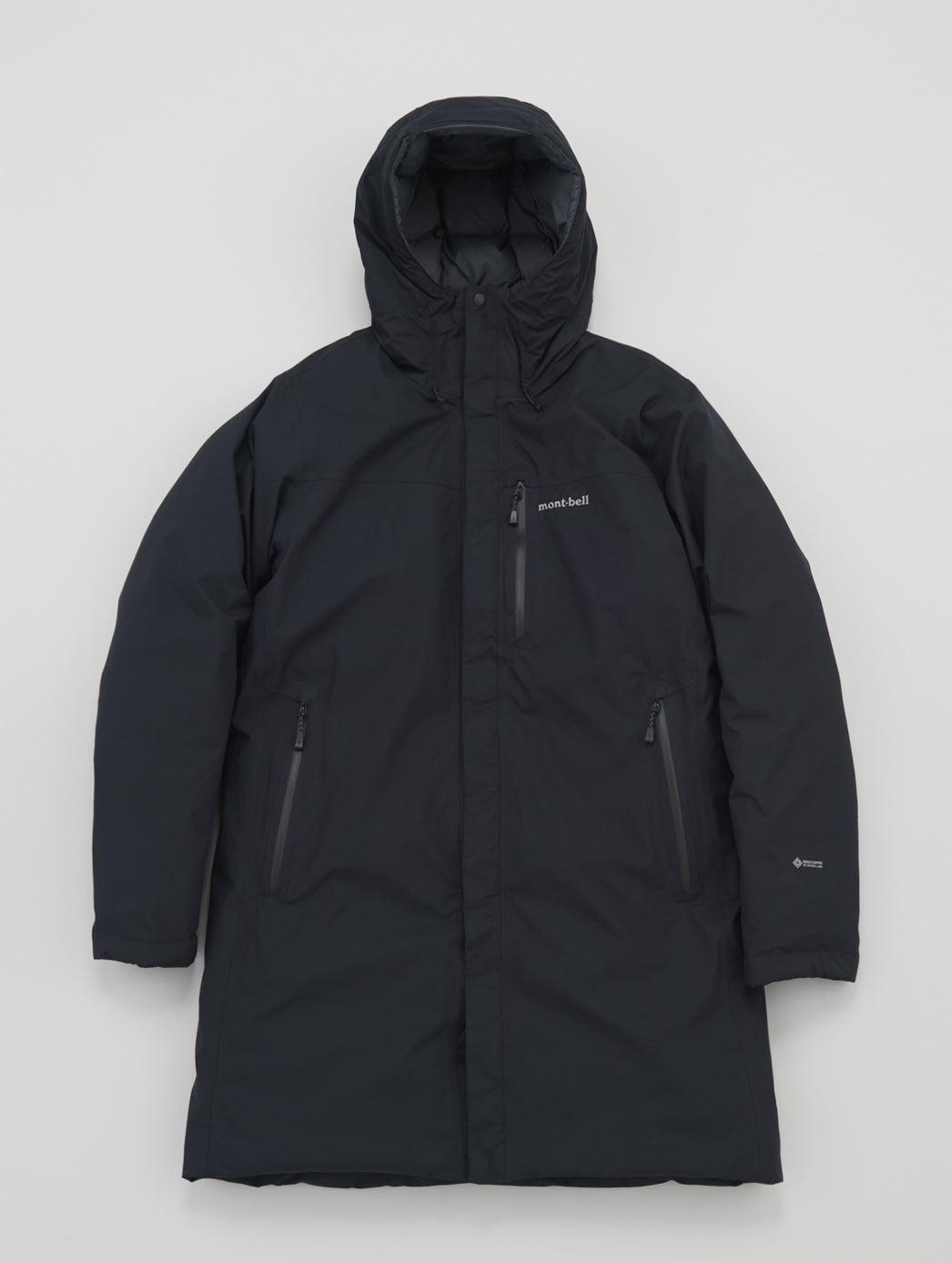 モンベル」のいま買うべきコスパ最高“黒ダウン”7選。1万円台