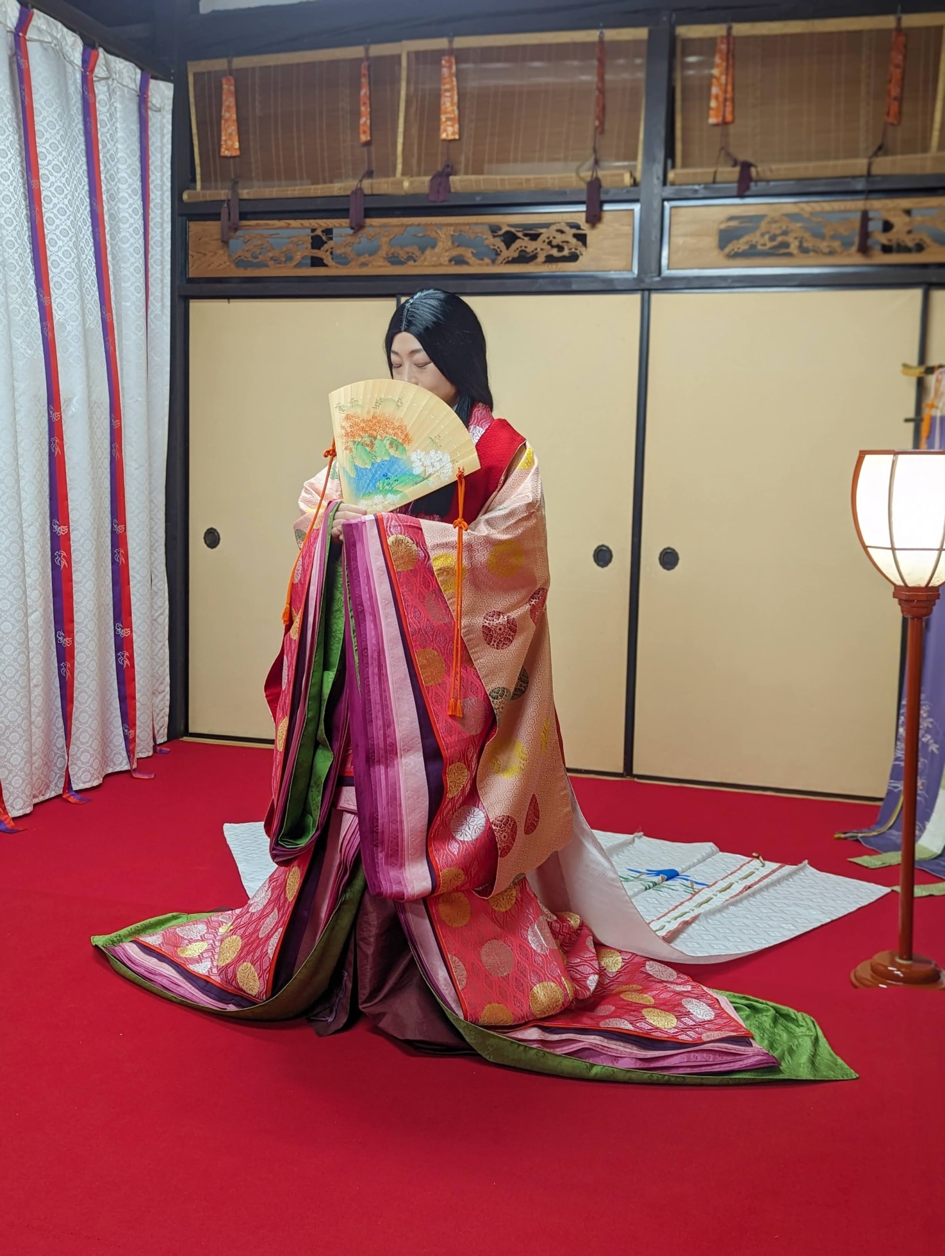 十二単と着物レンタルの雅ゆきで結婚式・京都観光 » お知らせ 華やかな