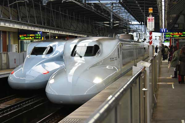 JR西日本 JR四国 JR九州 憧れの新幹線や特急に乗り放題「どこでもドア