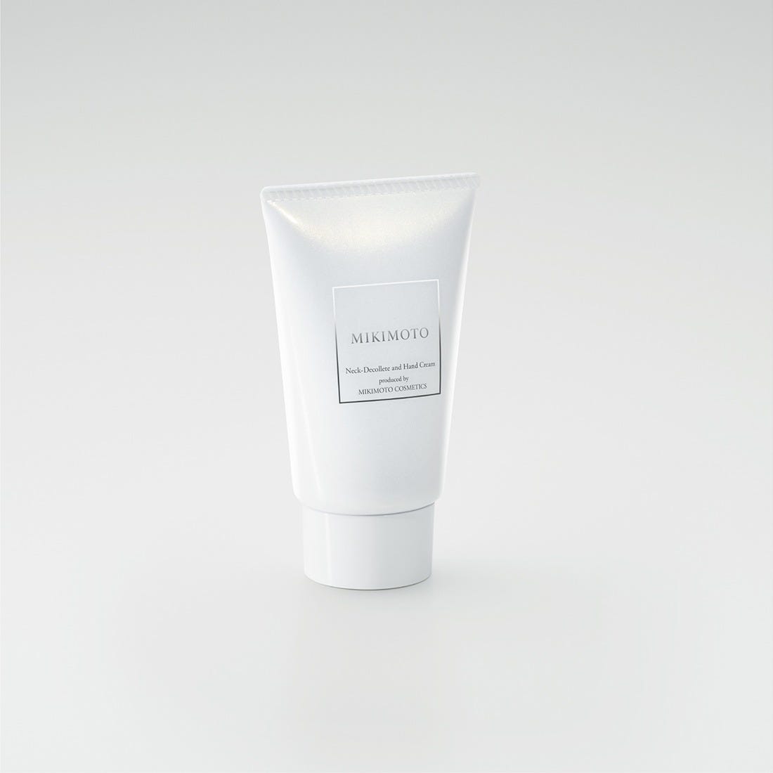 ジュエリーを纏う肌まで輝かせる 「ミキモト ホリデー デラックス