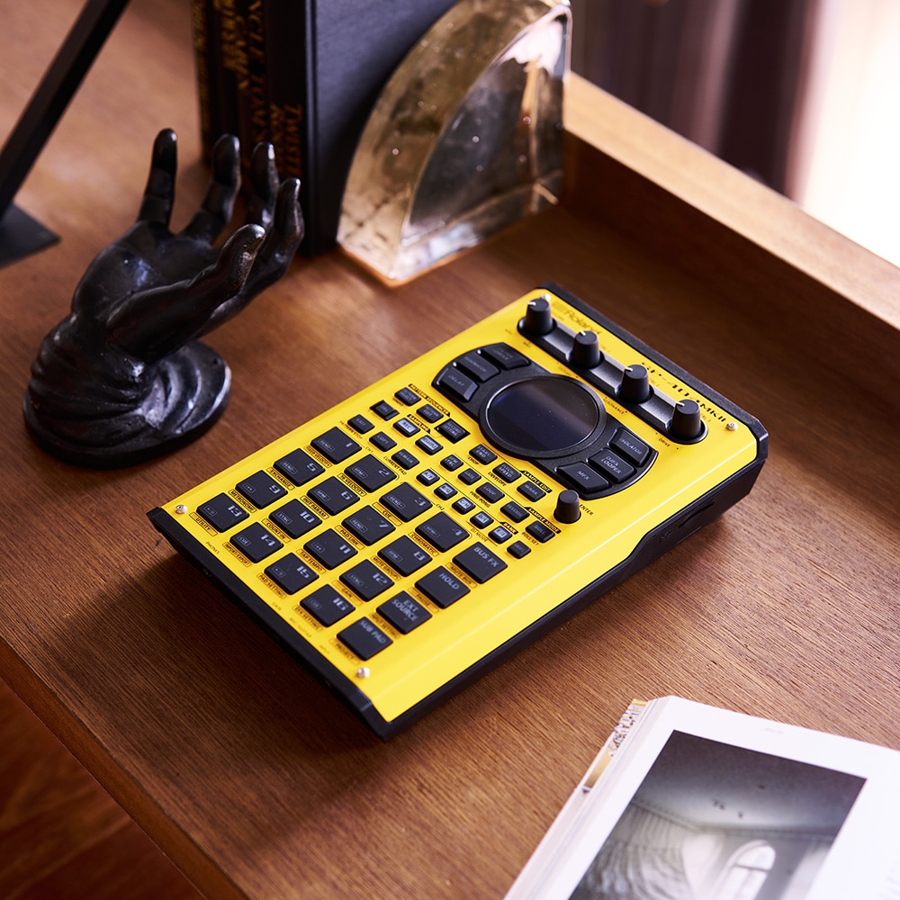 Roland ローランド サンプラー SP-404MK2-Y + SDカード(16GB) + フォン