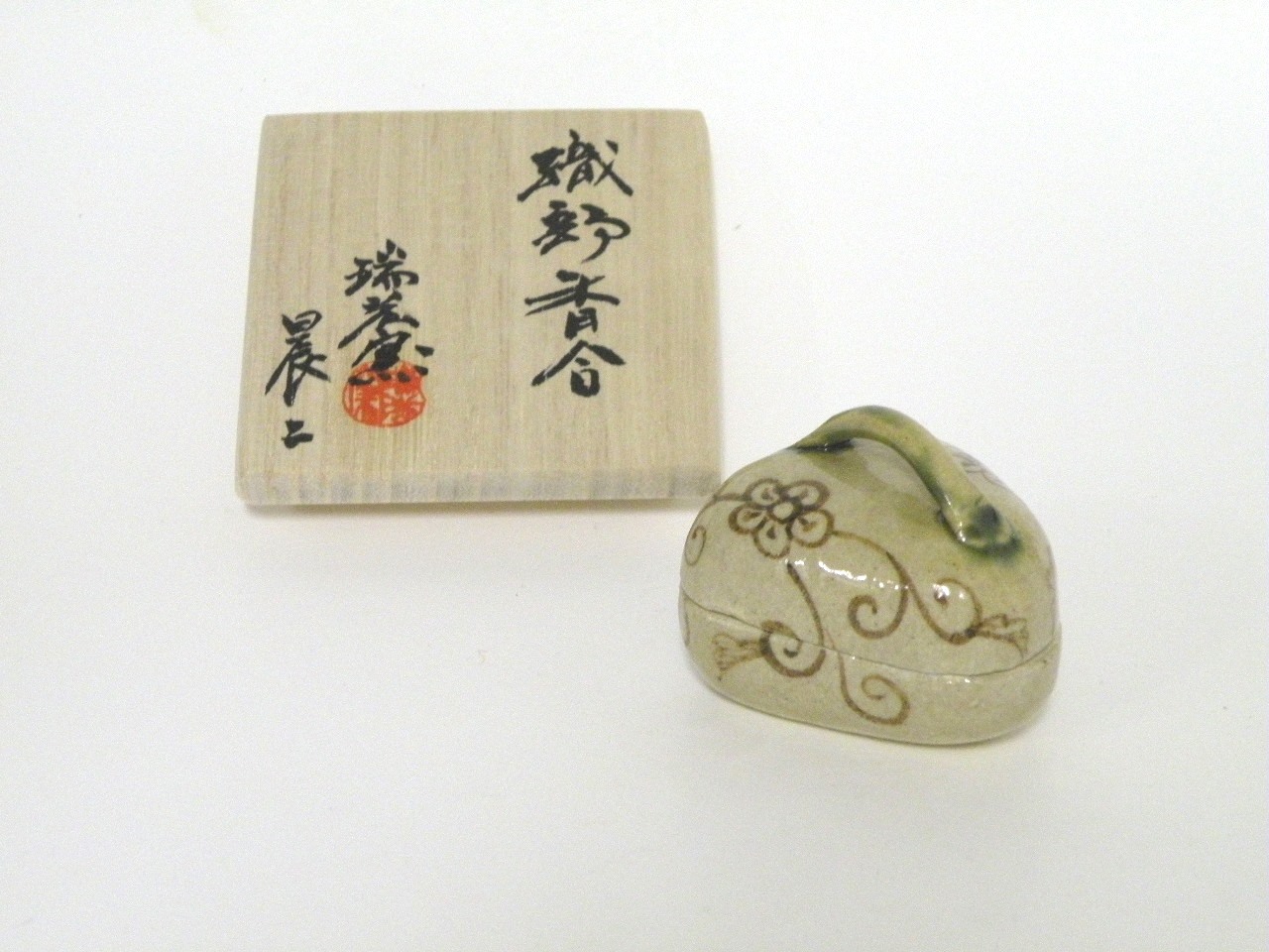 美濃焼伝統工芸品協同組合 | 織部香合