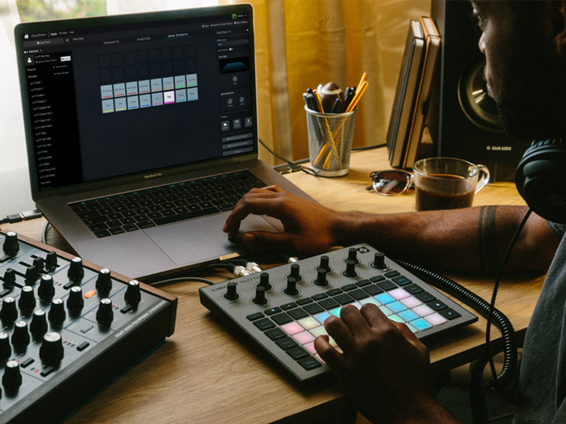 Novation(ノベーション) Circuit Rhythm | Rock oN Line eStore