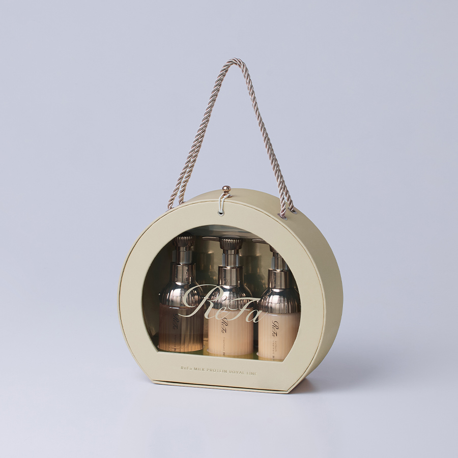 人気のヘアケアシリーズを特別なギフトBOXに詰め込んだReFa MILK