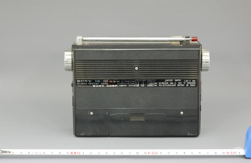 トランジスターラジオ SONY SOLID STATE 11 | ラジオ受信機 | 第2展示